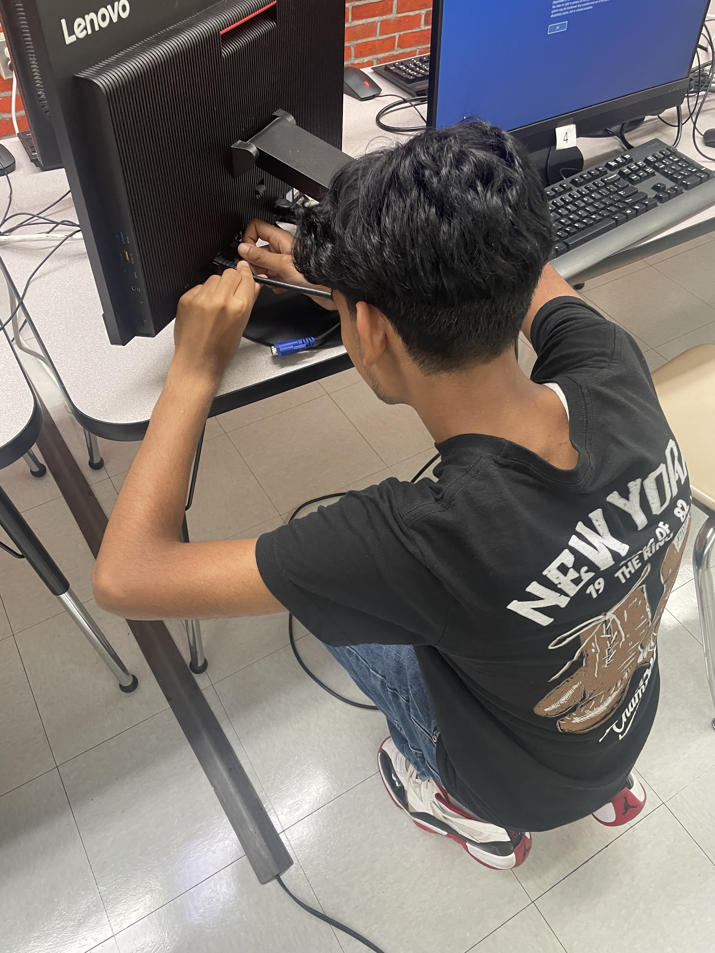 Ishmael building circuit